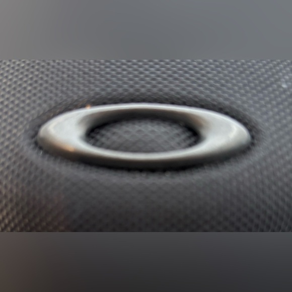 Oakley | Radar Array Soft Vault glasses case - Picture 9 of 10